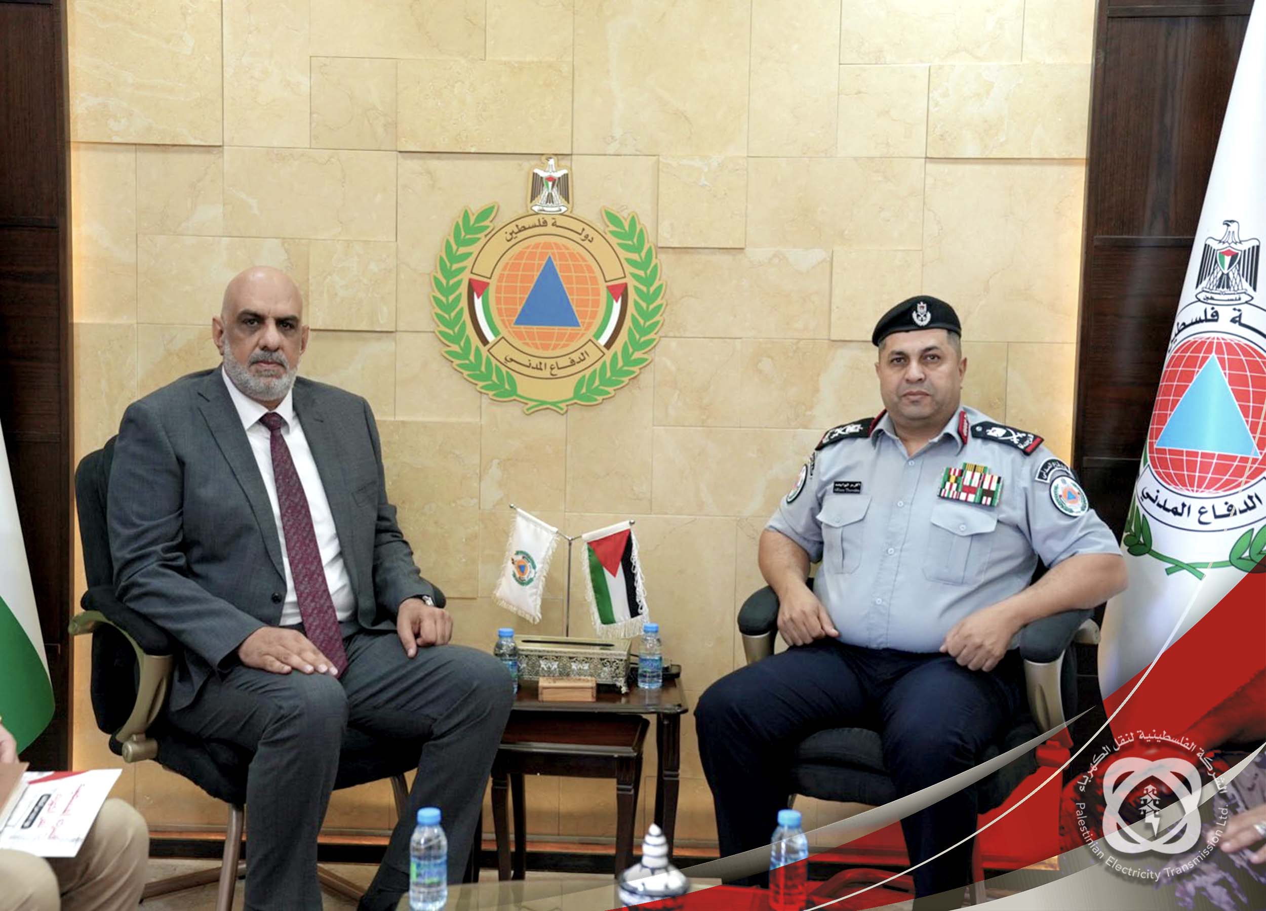 اجتماع بين الشركة الفلسطينية لنقل الكهرباء والدفاع المدني لبحث سبل التعاون