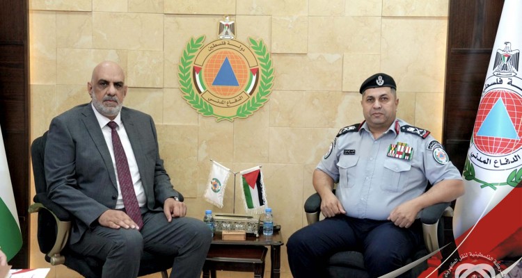 اجتماع بين الشركة الفلسطينية لنقل الكهرباء والدفاع المدني لبحث سبل التعاون